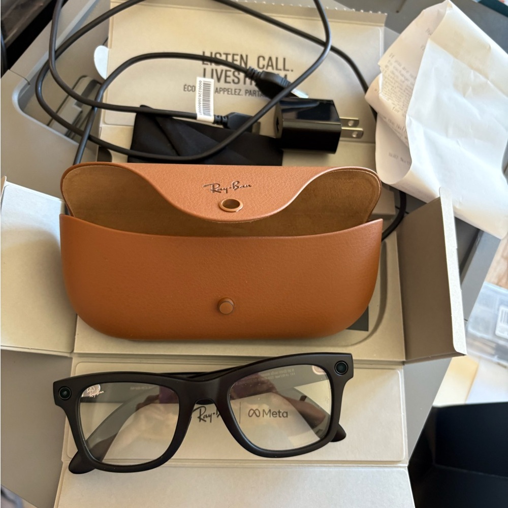Ray-Ban Meta Black Glasses w/case and charger…worn once